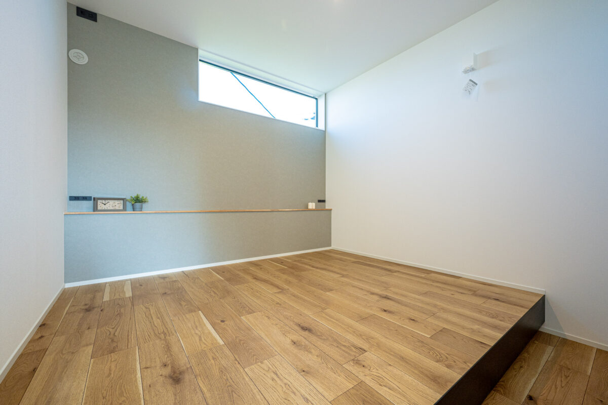 高台にひらく、景色と暮らす家