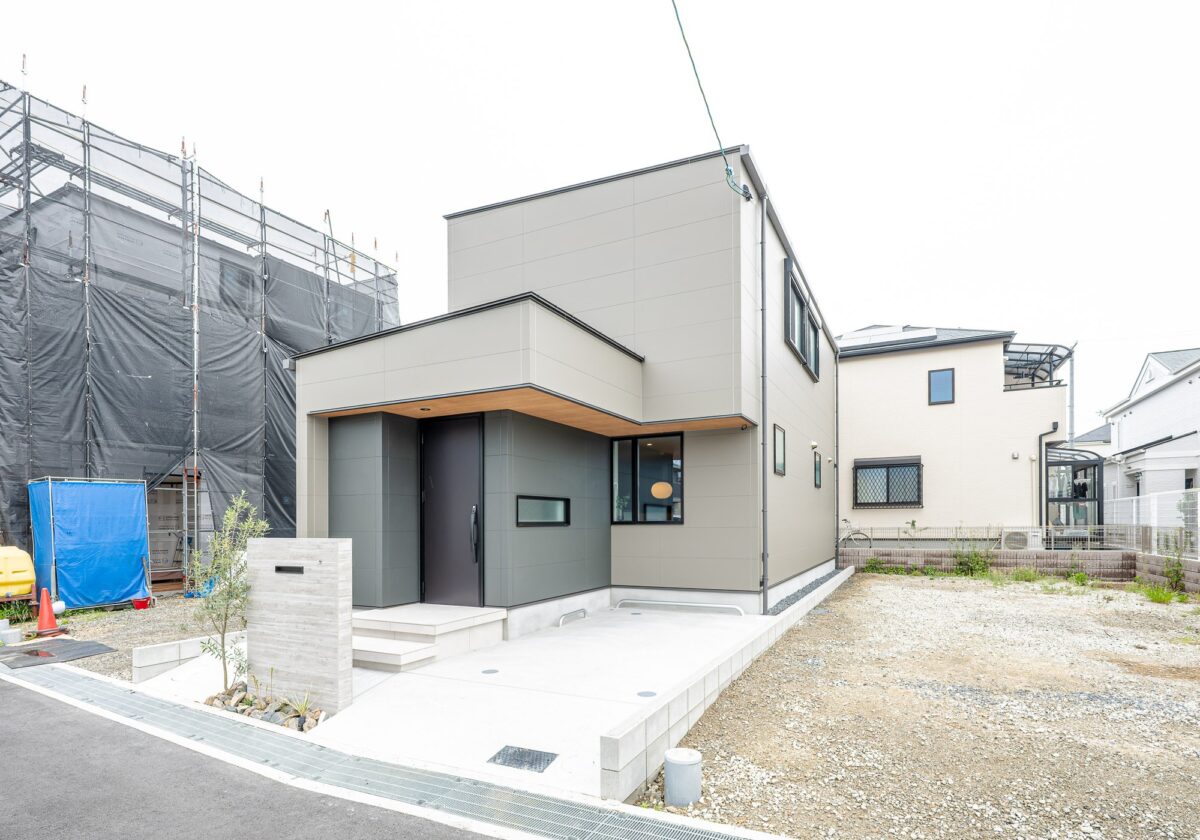 広がりと機能を丁寧に収めた住まい